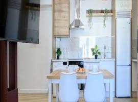 APT-Inside the Wall-Family,Games,Relax,History, ξενοδοχείο στην Άβιλα