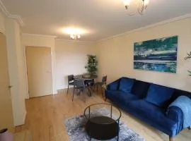 2-Bedroom Apartment with Balcony & Parking in Central Woking
