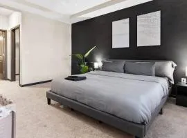 Luxe King 3BR Suite North Raleigh