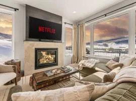 Luxury 4BR, Hot tub, Htd Garage, Mountain Views