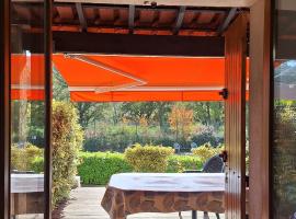 Mazet l'olivier 2，位于Saint-Martin-de-Brômes的酒店