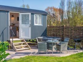 Beggars Roost Hut, hotel in Saltfleetby Saint Peter