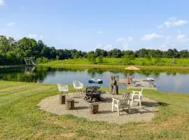 Private Ponds and Trails Hillsboro Nature Retreat!