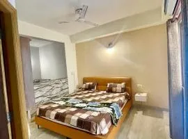 ZenRoofs- Studio Flat