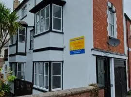 Brookside Lodge, central Dawlish