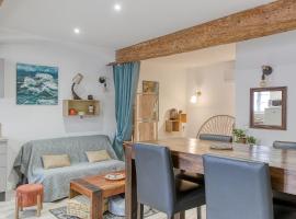 Maisonnette d'Artiste au cœur des ruelles médiévales, hotel in Trévoux