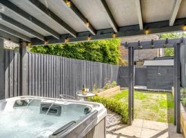 Wash House Cottage, hotel in Great Rowsley