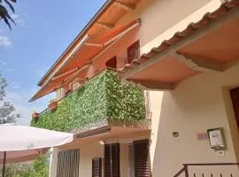 Casa Carolina Vista Lago a San Gimignano