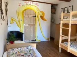 Las Vioska Art Accommodation
