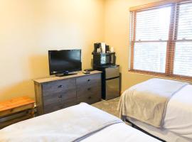 Bear Creek Lodge 301C Hotel Room: Telluride şehrinde bir otel