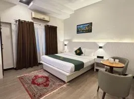 The Minimalist F-7 Markaz