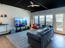 Cartier-Lux DT Unit-Skyline Views