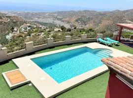 La Casa Roja Torrox 6 huéspedes y piscina privada