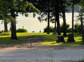 The oak lake house lake view