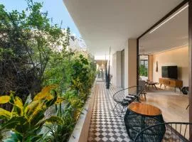204 Hidden Gem apartment in the heart of Tulum w/ huge private terrace and pool for 6 Pax