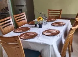 CASA EN EL BARRIO CÁNDIDO CERCA AL CC ÚNICO y AL AEROPUERTO