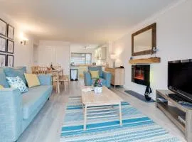 3 Strandways Court