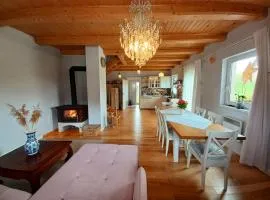 Hikeslovakia House
