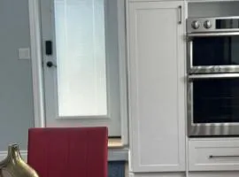 Luxury 2 bedrooms 1 bathroom basement apartment