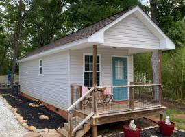 Frog Hollow, hotel a Townville