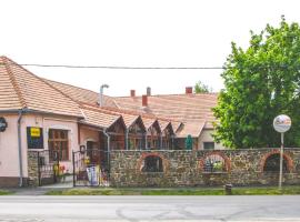 Borostyánkert Étterem & Vendégház, гостевой дом в городе Sitke