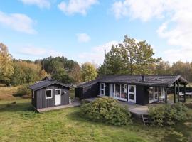 4 person holiday home in L&aelig;s&oslash;