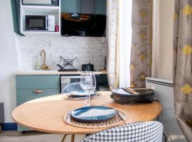 Appartement tout confort, hotell i Rouen