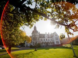 Hellidens Slott och Vandrarhem, hotell i Tidaholm