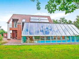 Luxury Retreat with Pool - By Traum Ferienwohnungen, hotel v destinaci Hvalpsund