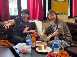 Friends Guest House & Hostel- near TAJ MAHAL