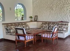 Glamorous Getaway PM