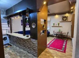 Deluxe Furnished Studio Jubaiha