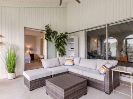 GRH11506 - Charlotte Harbor Area - 2 Bed 2 Baths Villa, hotel in Punta Gorda Isles