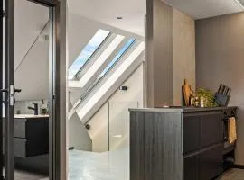 Stylish Loft on Bakaroy