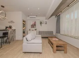 Dear Paris Apartment