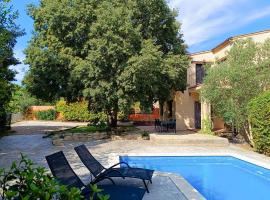 Cal Lledoner, hotel i Argençola