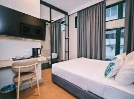 Kingston Hotel 4 - TRX