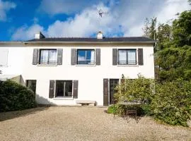 Holiday Home in Brittany near Beaches & Trails