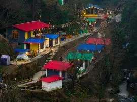 The Hosteller Mussoorie By the Streamside, Kempty