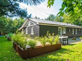 8 person holiday home in Ringkøbing