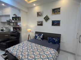 Coco Northeye Mall Studio, ξενοδοχείο σε Noida