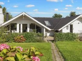 8 person holiday home in Hejls-By Traum