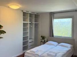 Fully furnished room with shared kitchen and bathroom 3