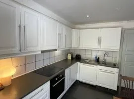 Fully furnished room with shared kitchen and bathroom 6