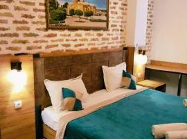 Hotel Hirot Inn