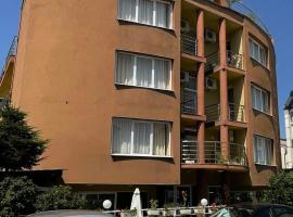 Hotel Damyanoff, hotel sa Lozenets