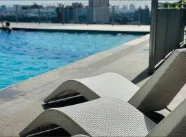 Cozy Staycation with Netflix, Pool, PS4, Board Games