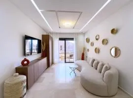 Charmant Appart , Confort avec balcon et piscine