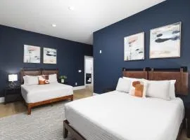 Hip New Condo near Broadway and Trendy East Nash with 5 Beds