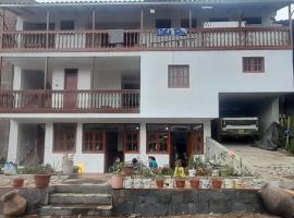 Alonso, Fog&oacute;n & Posada, hoster&iacute;a en Chacas